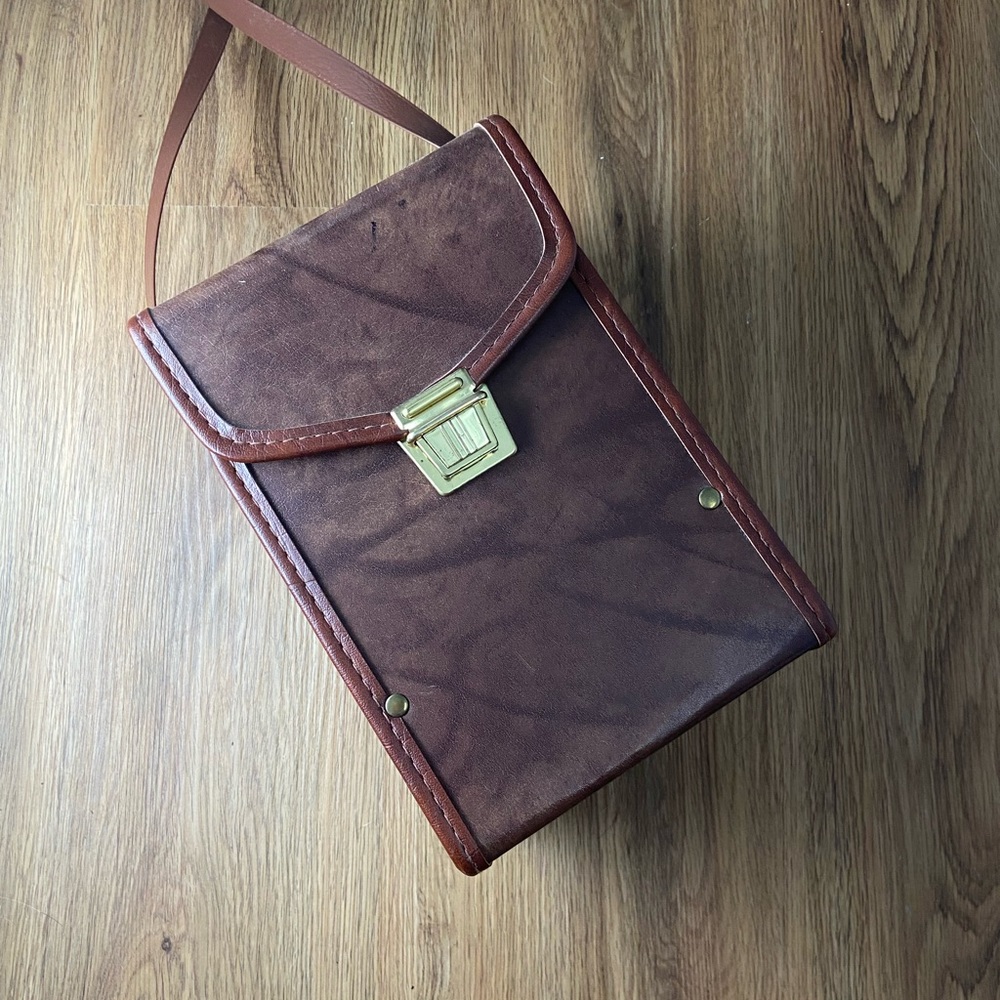 Vintage Kodak Polaroid Camera and Bag